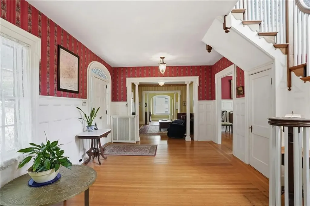204 Spencer Avenue Warwick RI 02818