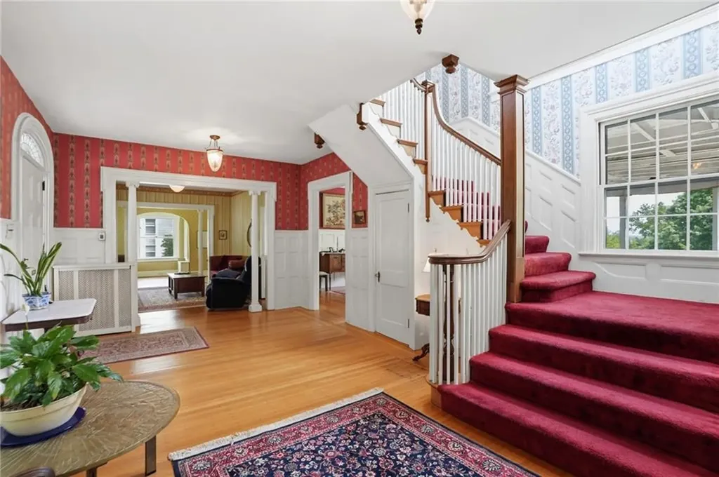 204 Spencer Avenue Warwick RI 02818