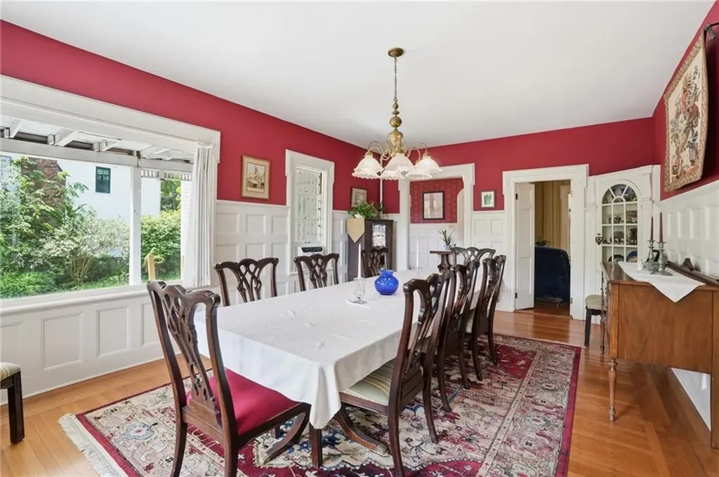204 Spencer Avenue Warwick RI 02818