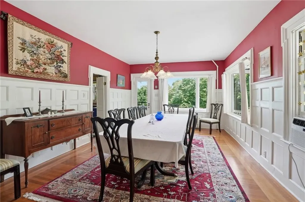 204 Spencer Avenue Warwick RI 02818