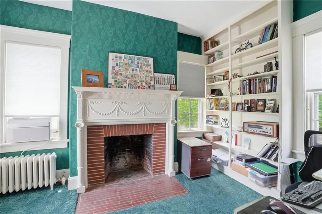 204 Spencer Avenue Warwick RI 02818
