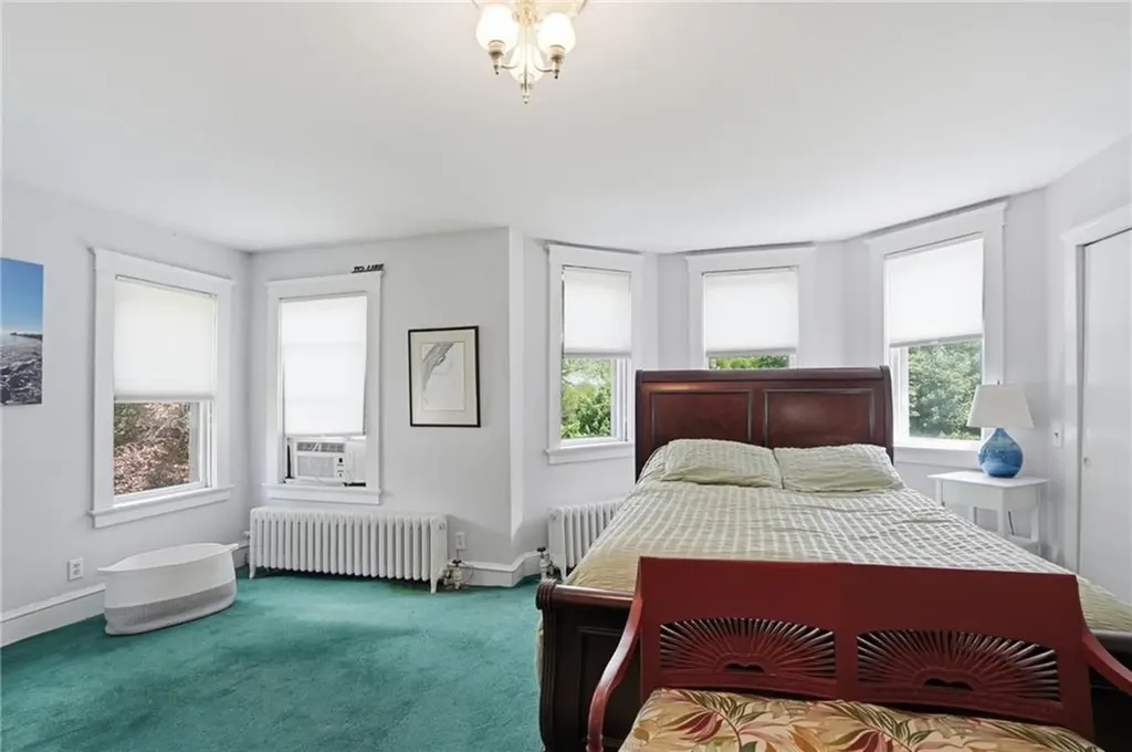 204 Spencer Avenue Warwick RI 02818