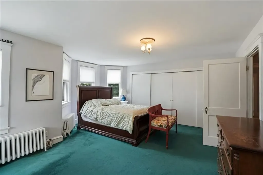 204 Spencer Avenue Warwick RI 02818