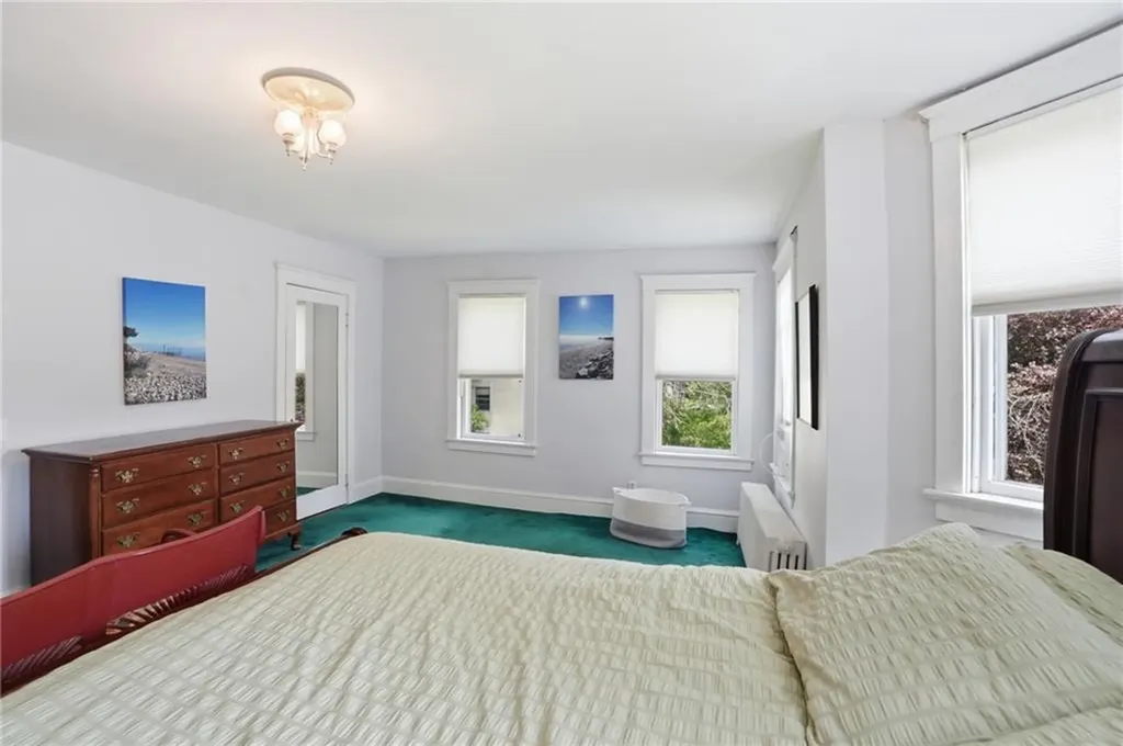 204 Spencer Avenue Warwick RI 02818