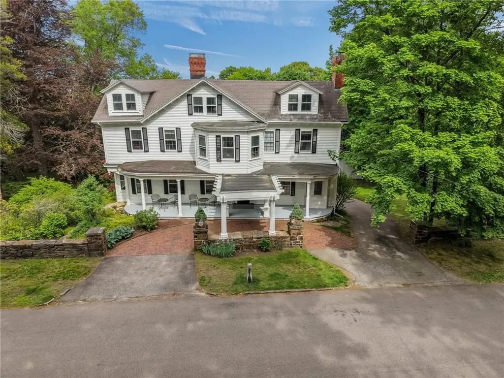 204 Spencer Avenue Warwick RI 02818