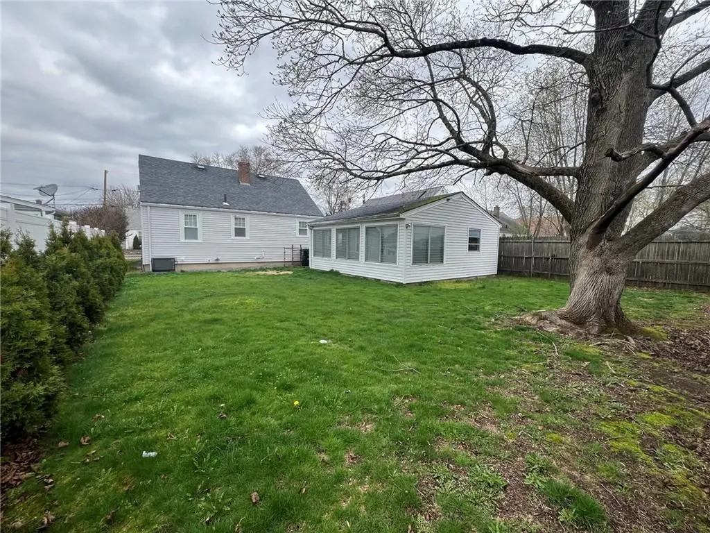 7 Bella Avenue Pawtucket RI 02861