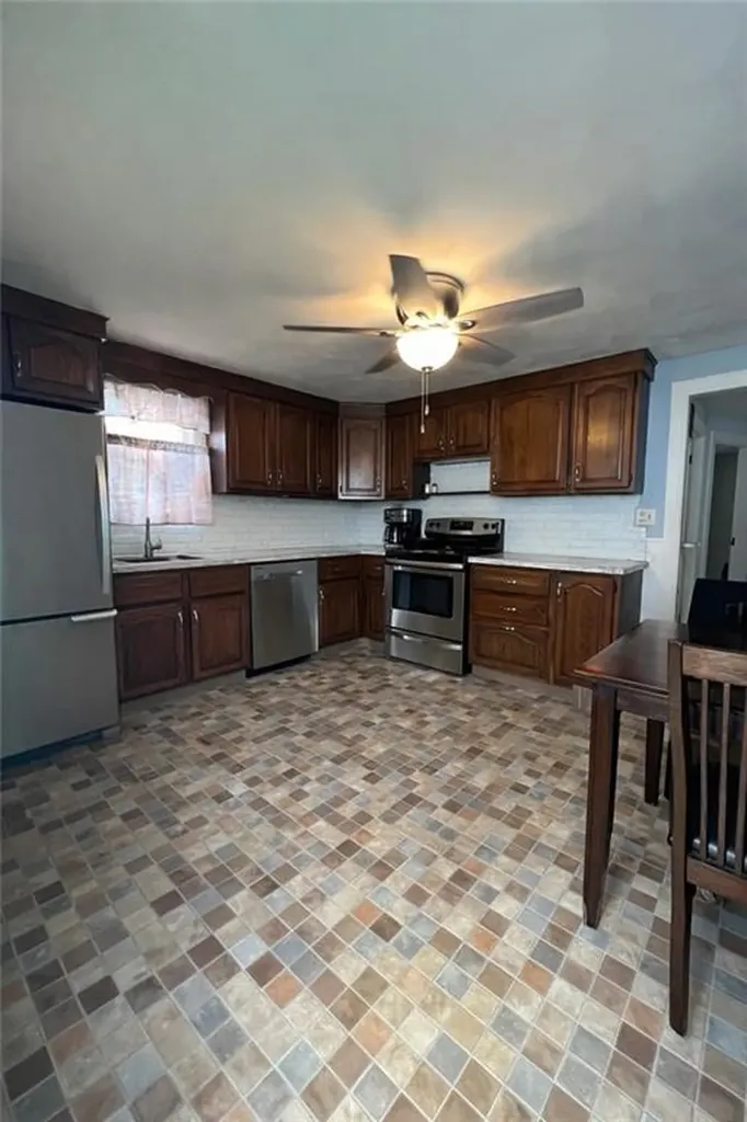 7 Bella Avenue Pawtucket RI 02861
