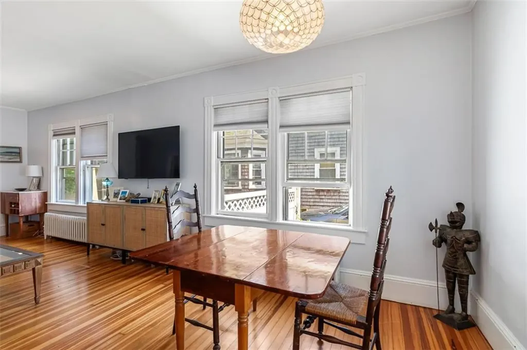 4 Findlay Place Newport RI 02840