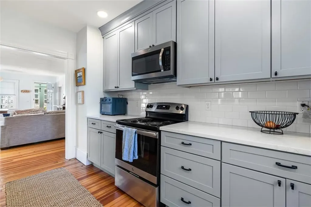 4 Findlay Place Newport RI 02840