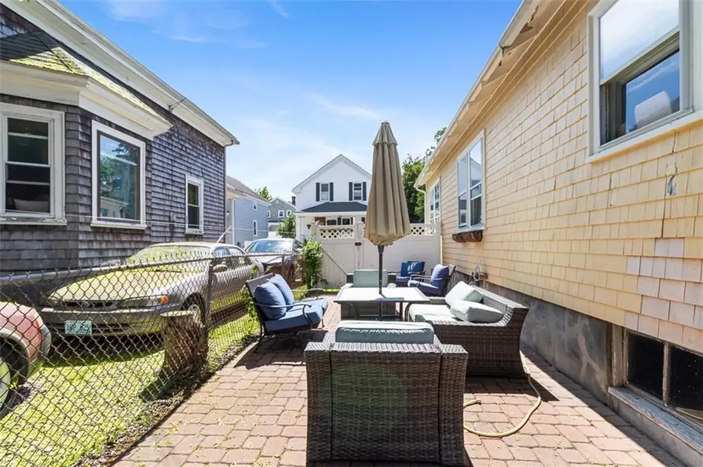 4 Findlay Place Newport RI 02840