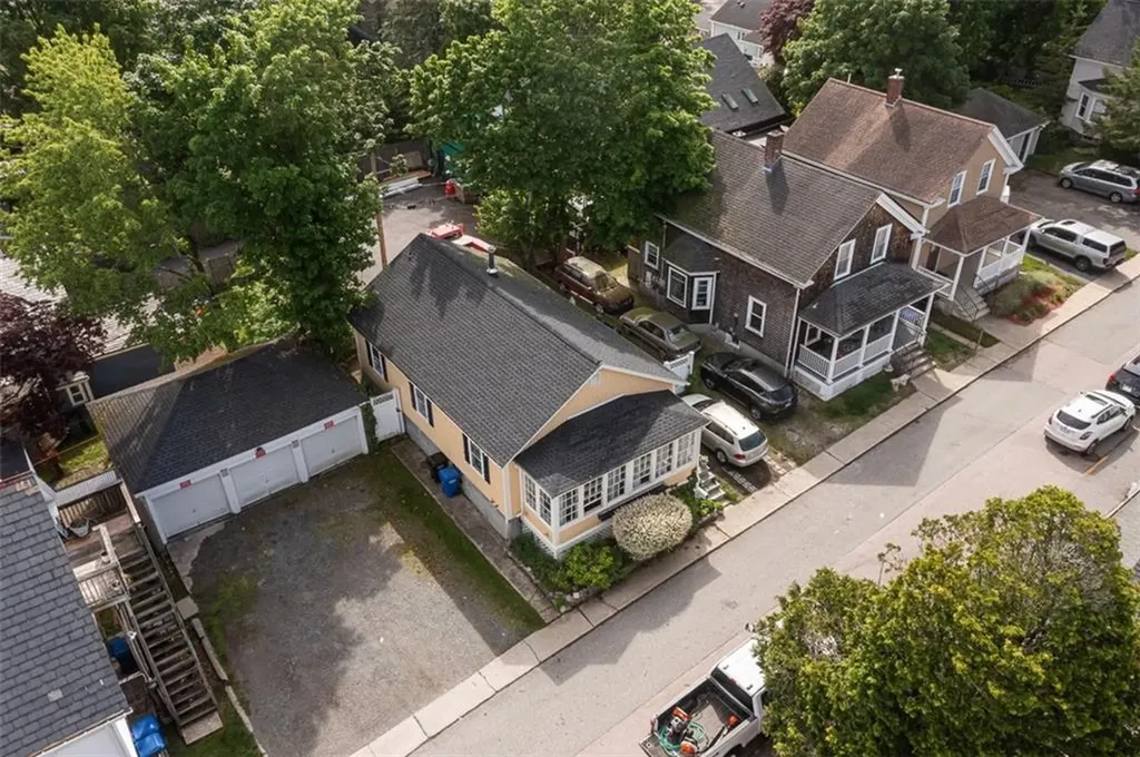 4 Findlay Place Newport RI 02840