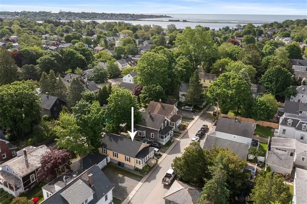 4 Findlay Place Newport RI 02840