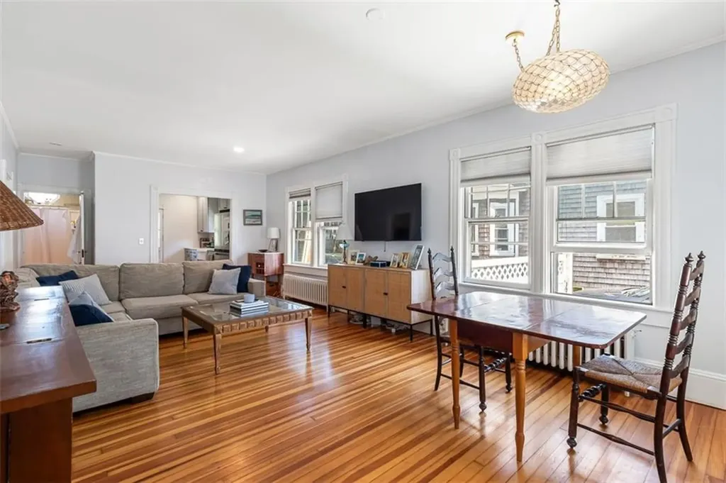 4 Findlay Place Newport RI 02840