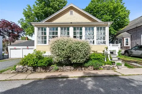 4 Findlay Place Newport RI 02840