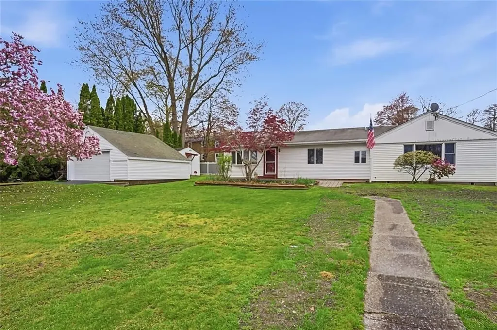 11 Cedar Drive Bristol RI 02809