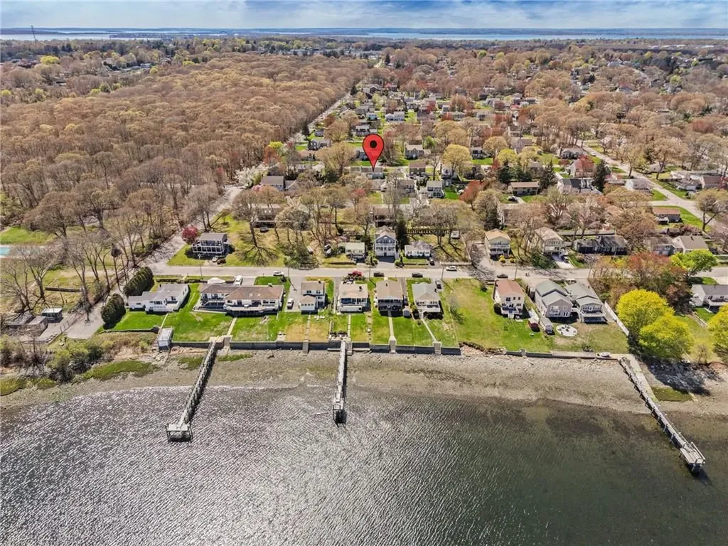 11 Cedar Drive Bristol RI 02809