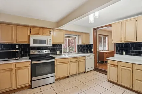 11 Cedar Drive Bristol RI 02809