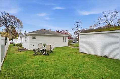 11 Cedar Drive Bristol RI 02809