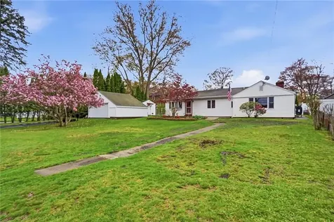 11 Cedar Drive Bristol RI 02809