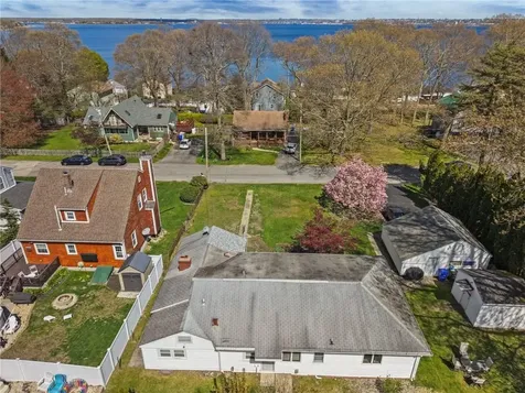 11 Cedar Drive Bristol RI 02809