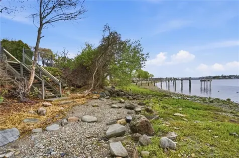11 Cedar Drive Bristol RI 02809