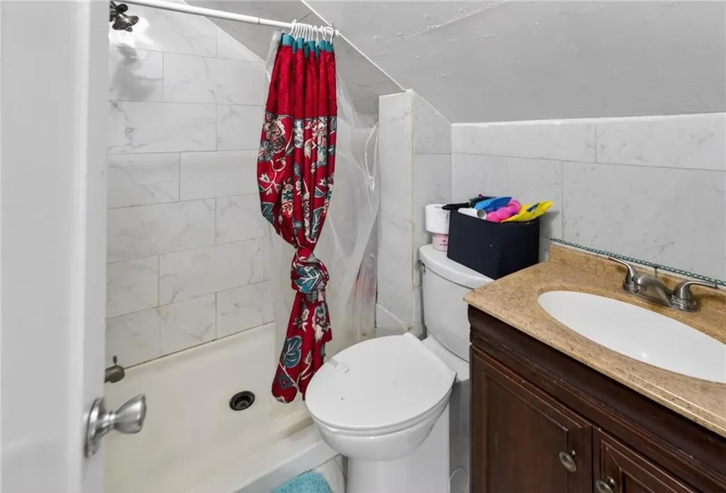 8 Arlington Avenue Cranston RI 02920