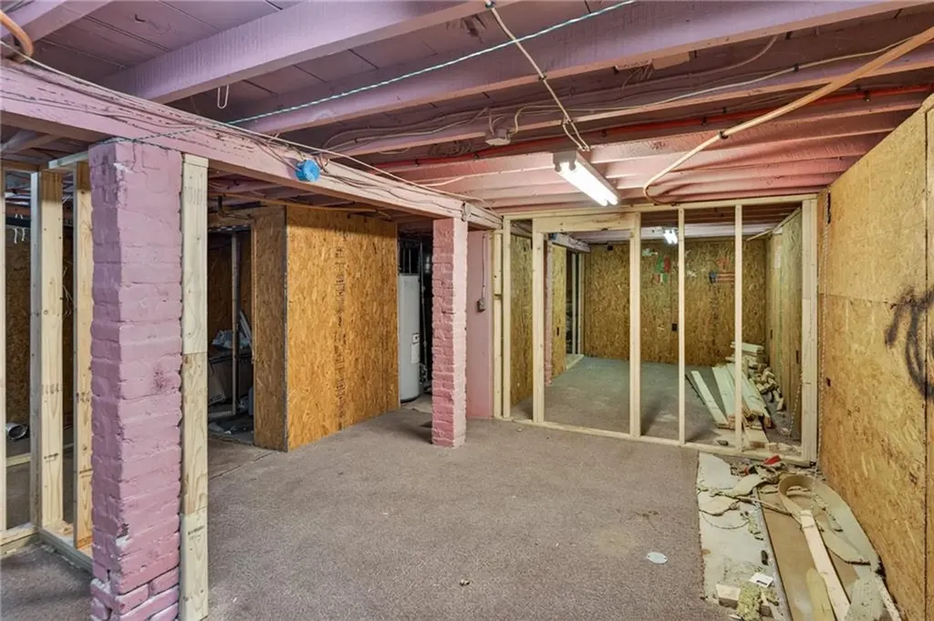 8 Arlington Avenue Cranston RI 02920