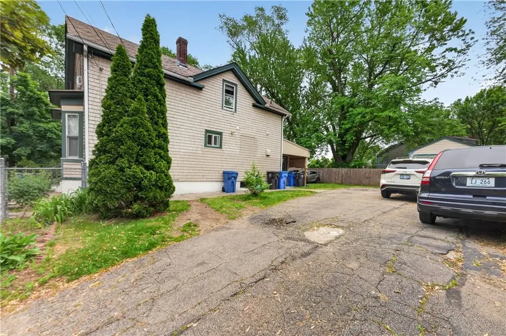 8 Arlington Avenue Cranston RI 02920