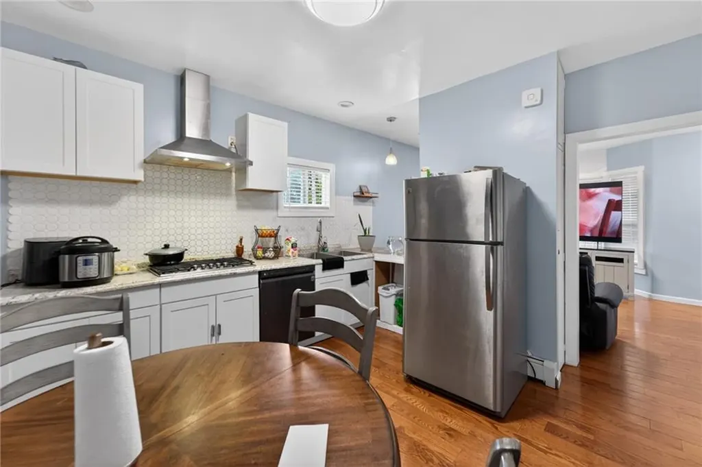 8 Arlington Avenue Cranston RI 02920