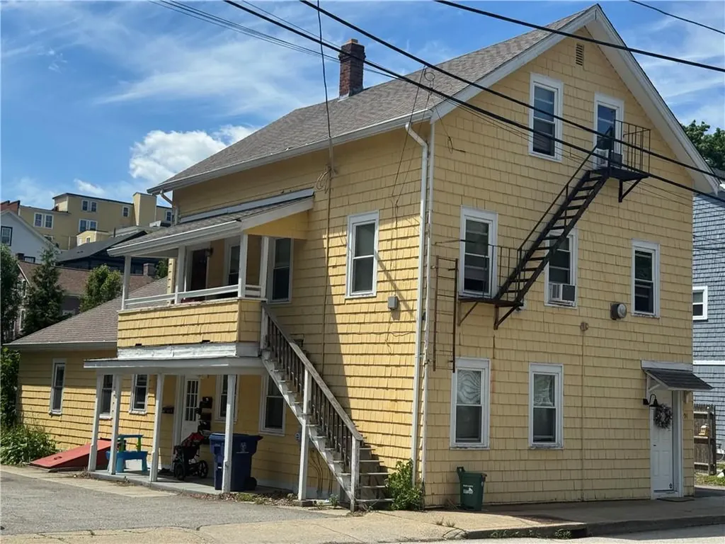 91 103 Duke Street East Greenwich RI 02818