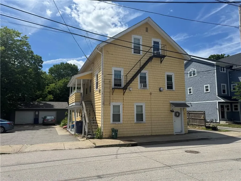 91 103 Duke Street East Greenwich RI 02818