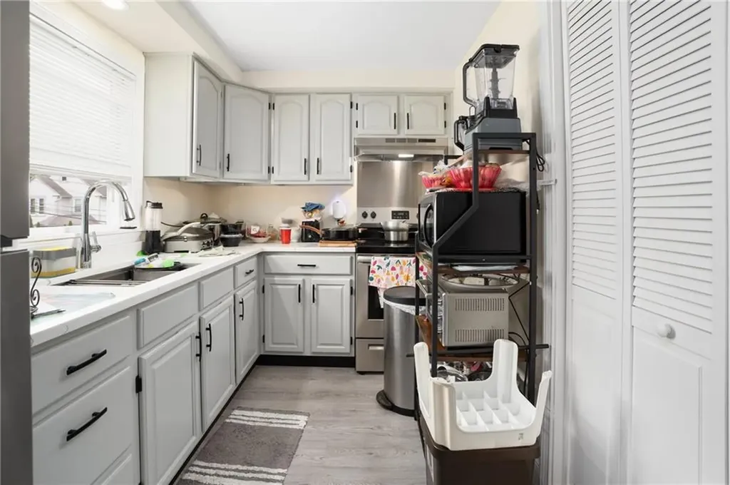 370 Montgomery Avenue Cranston RI 02905