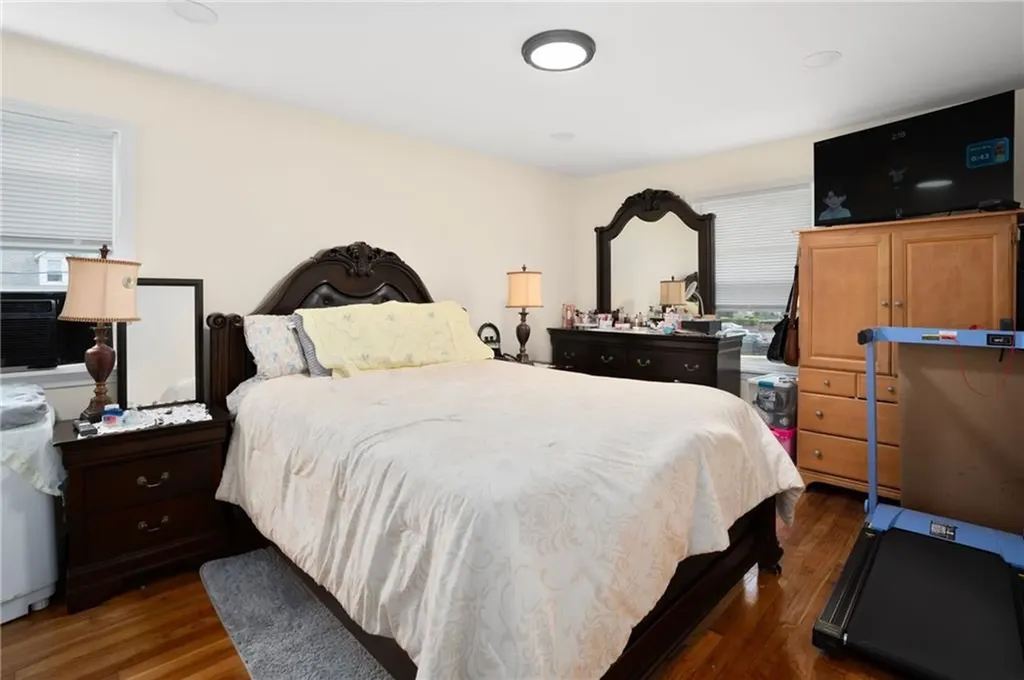 370 Montgomery Avenue Cranston RI 02905