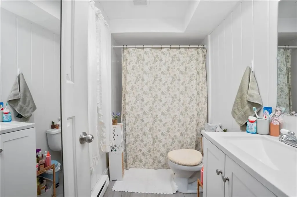 370 Montgomery Avenue Cranston RI 02905