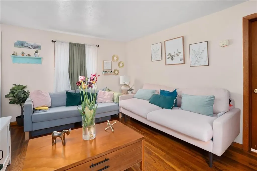 370 Montgomery Avenue Cranston RI 02905