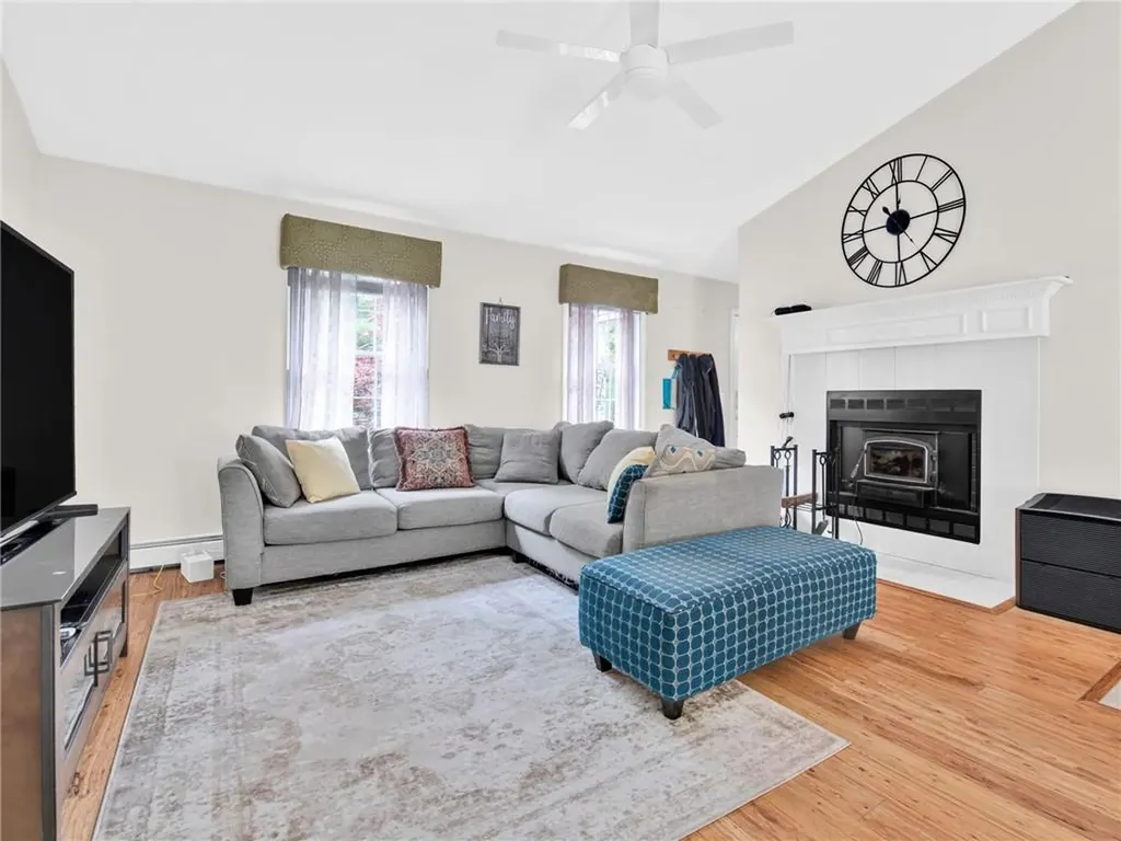 167 Vernon Drive Glocester RI 02814