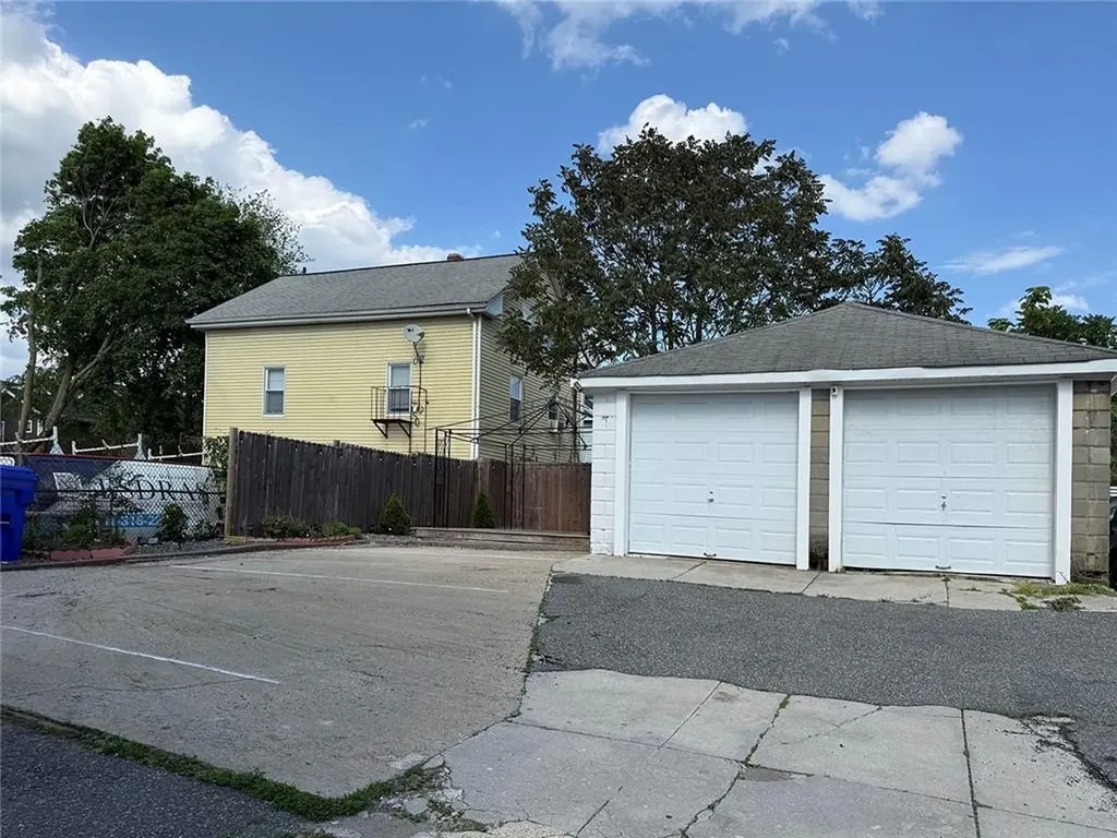 77 Julian Street Providence RI 02909