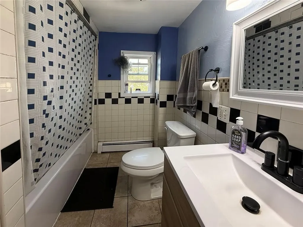 77 Julian Street Providence RI 02909