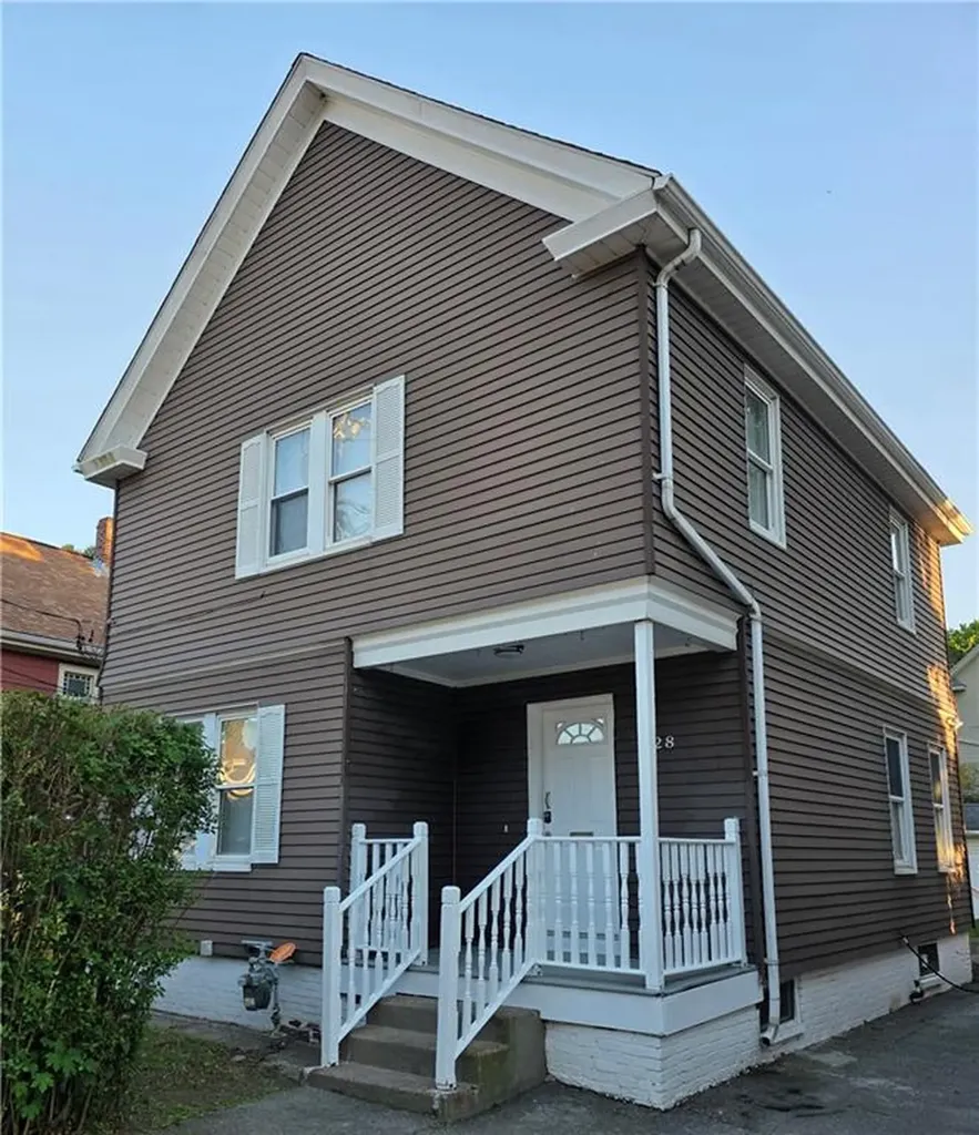 28 Carver Street Pawtucket RI 02860