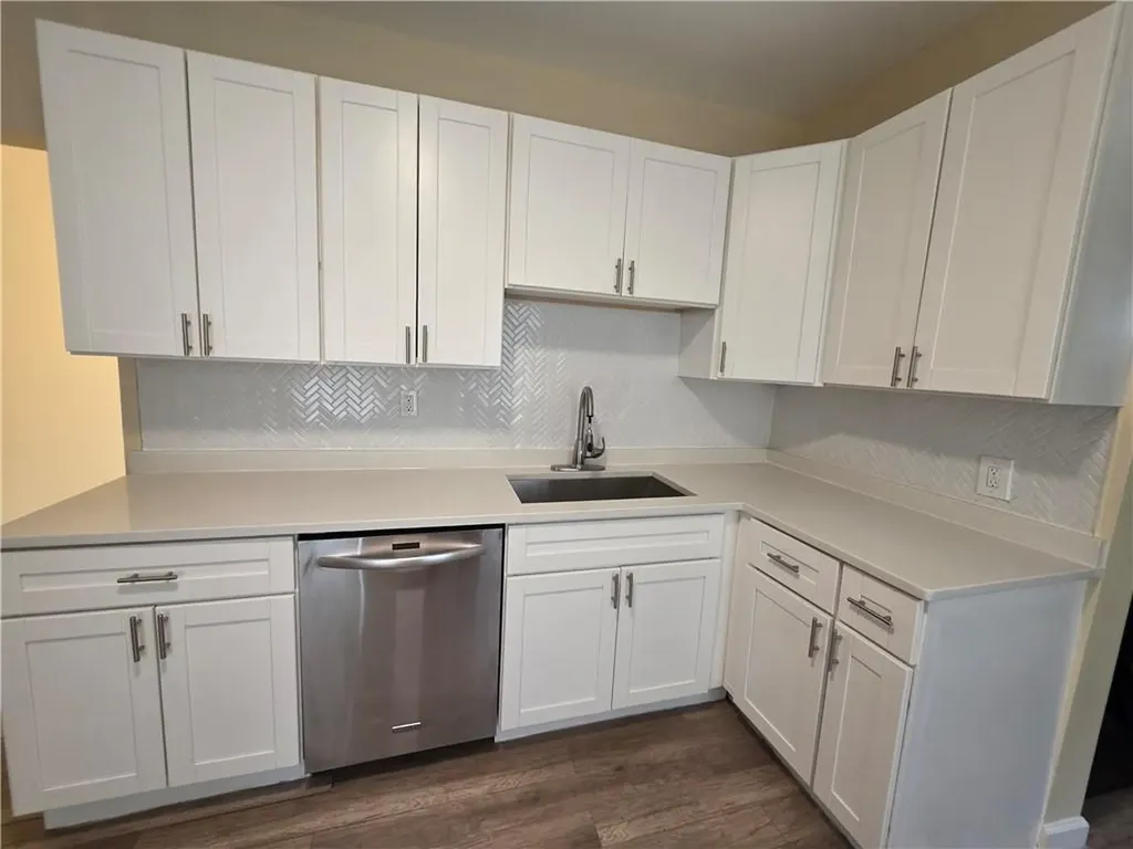 28 Carver Street Pawtucket RI 02860