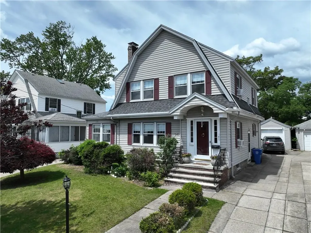 147 Grace Street Cranston RI 02910