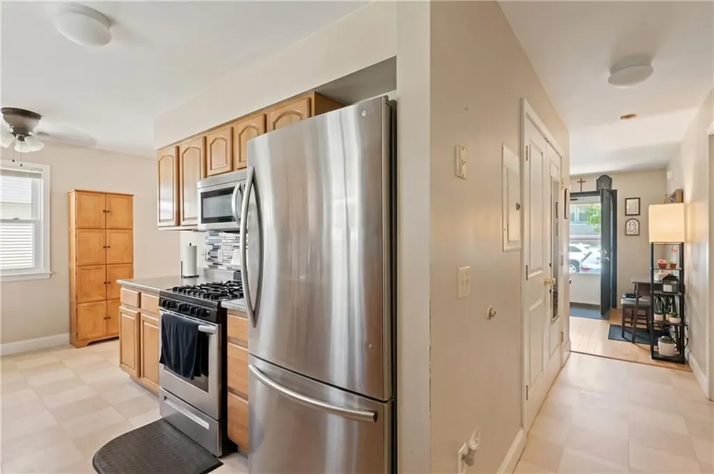 221 Early Street Providence RI 02907
