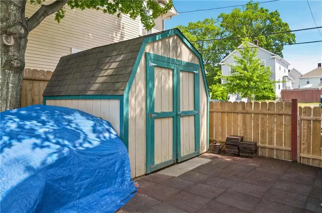221 Early Street Providence RI 02907