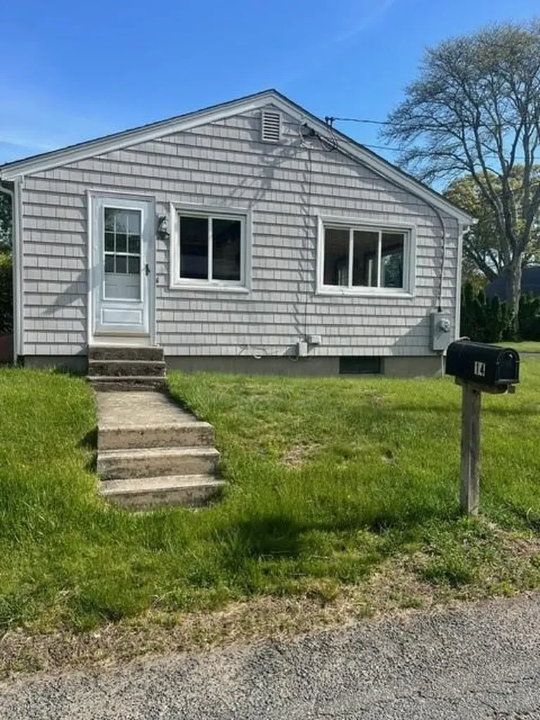 55 Overlook Road Narragansett RI 02882