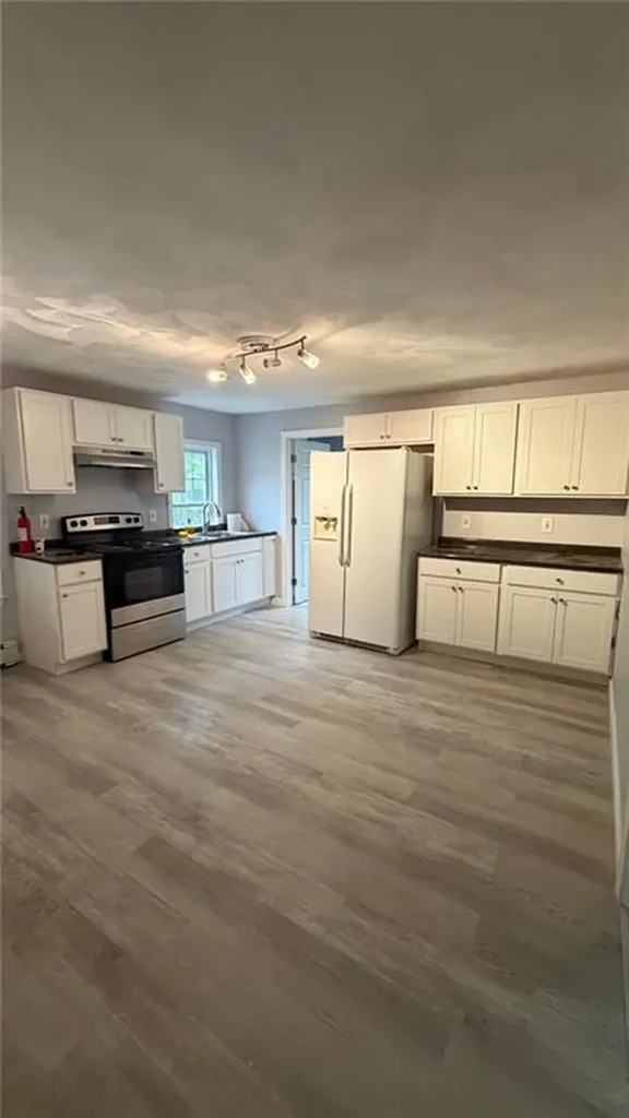 17 Ives Street Scituate RI 02831