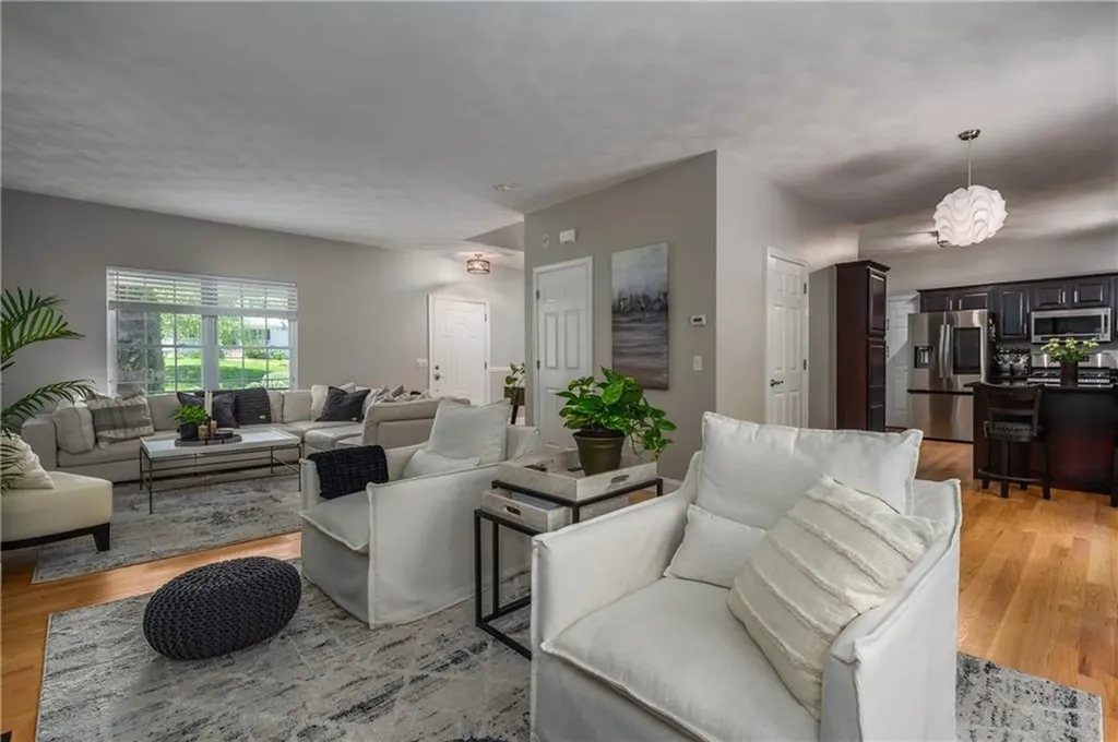 53 Orchard Valley Drive Cranston RI 02921