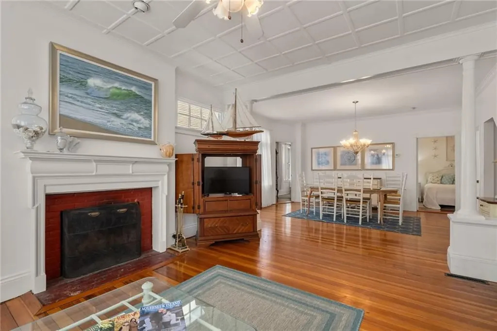 34 Bull Street Newport RI 02840