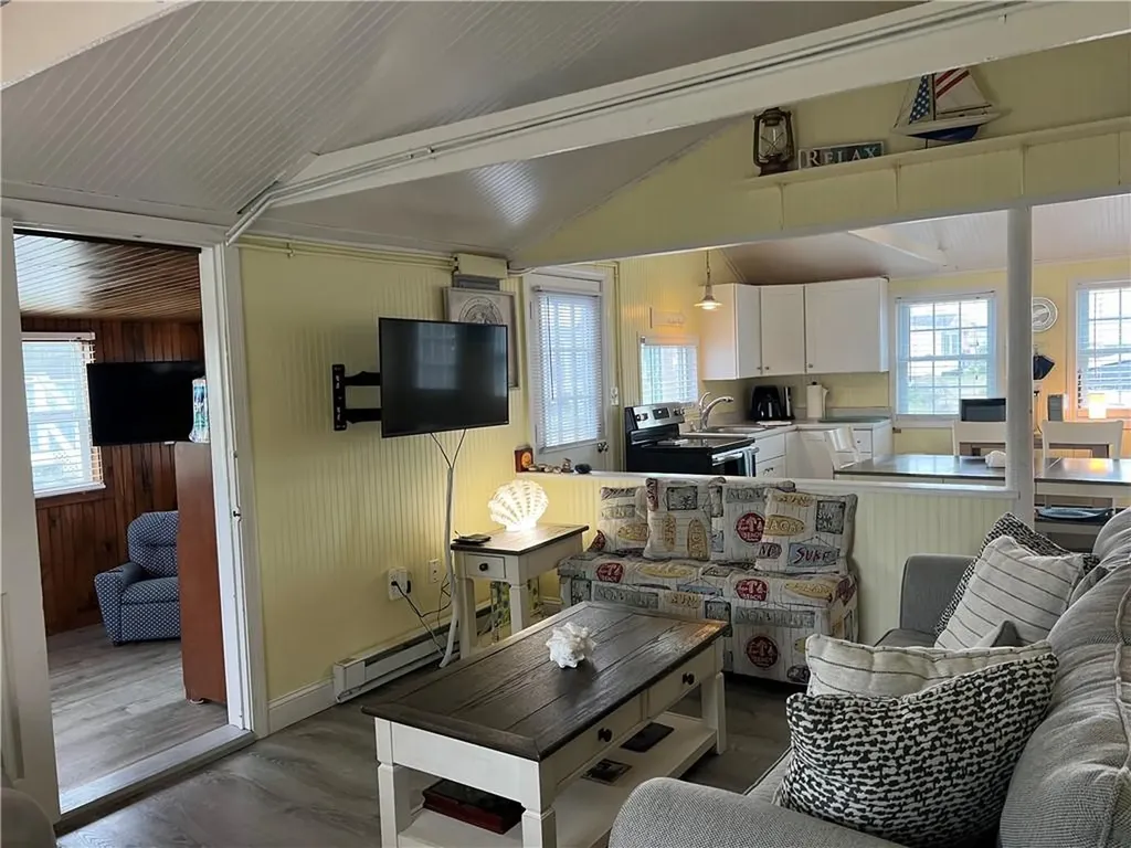 271 E Great Island Road Narragansett RI 02882