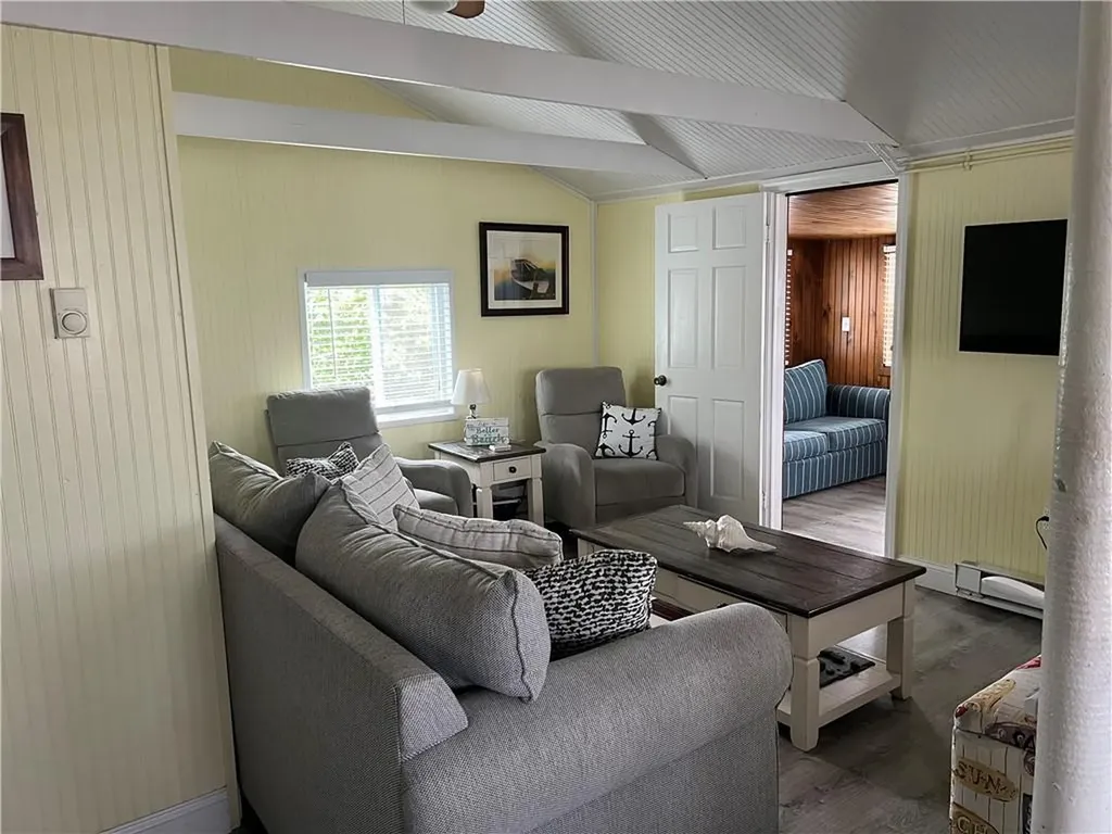 271 E Great Island Road Narragansett RI 02882
