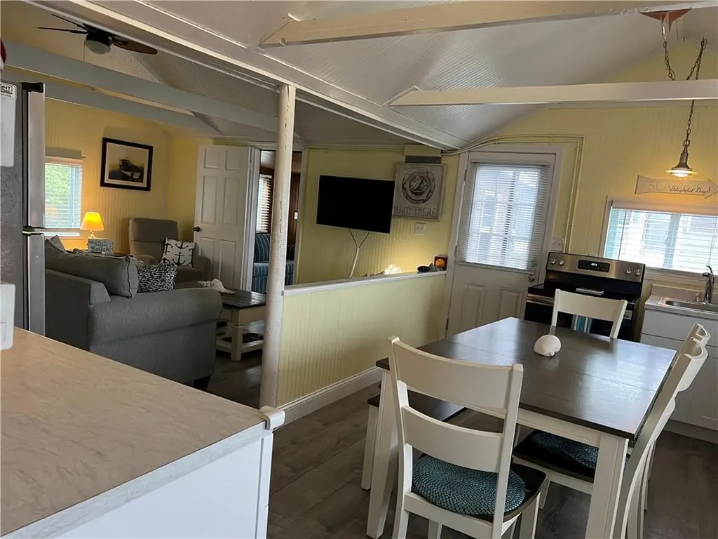 271 E Great Island Road Narragansett RI 02882